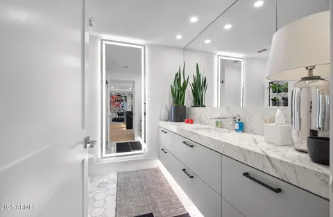 $1,495,000 | 7167 East Rancho Vista Drive, Unit 3002, Scottsdale, AZ 85251