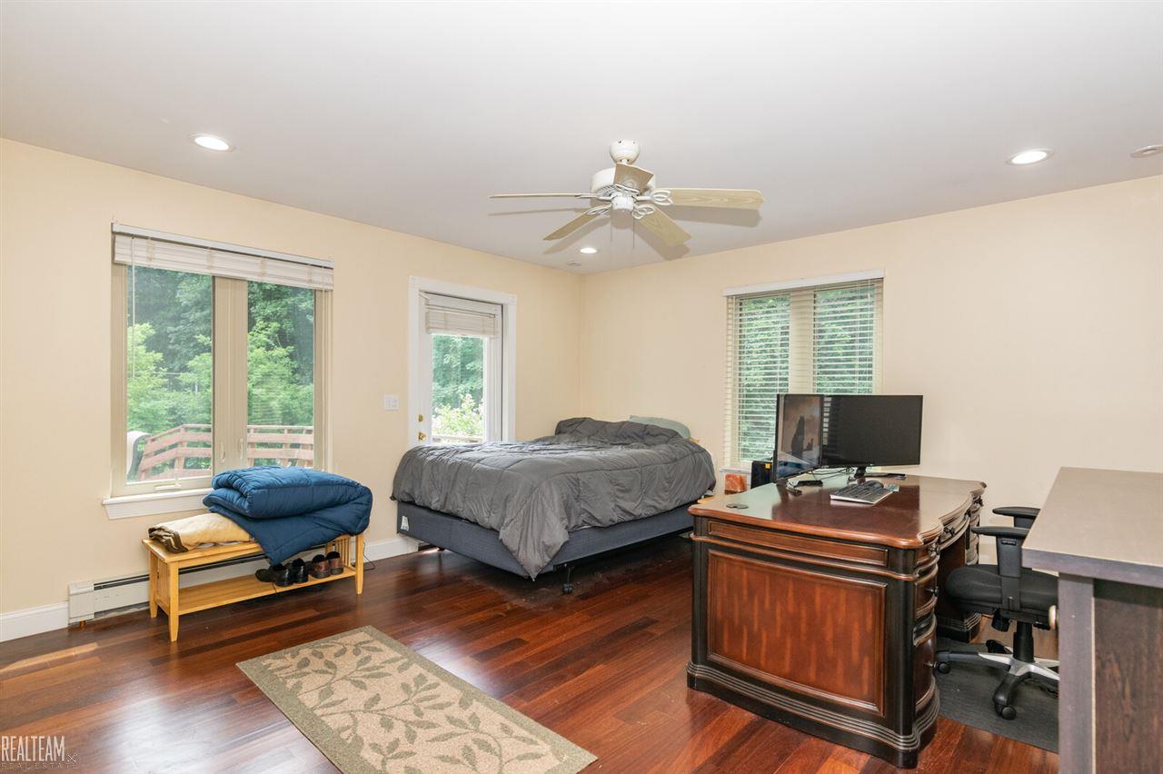 307 Oaklane Drive Rochester, MI 48306 - Photo 19 of 37 50024766-18.JPG