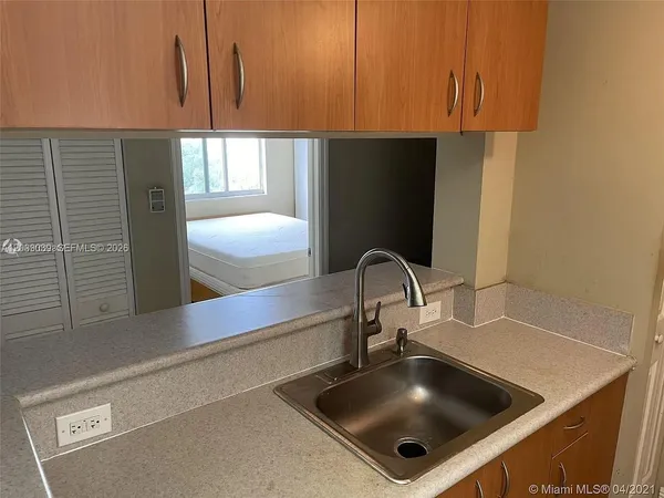 $1,900 | 816 Northwest 11th Street, Unit 704, Miami, FL 33136