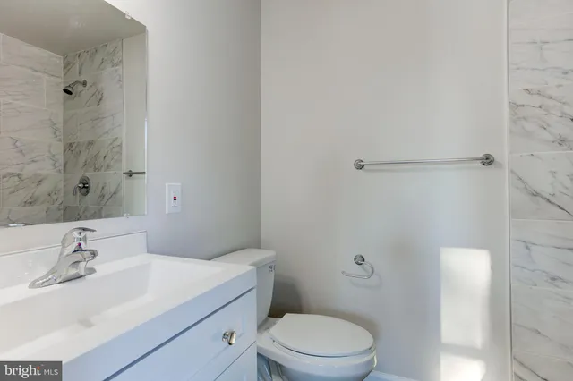 $2,950 | 187 Scott Drive, Manassas Park, VA 20111