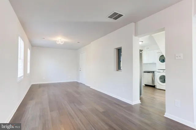 $2,950 | 187 Scott Drive, Manassas Park, VA 20111