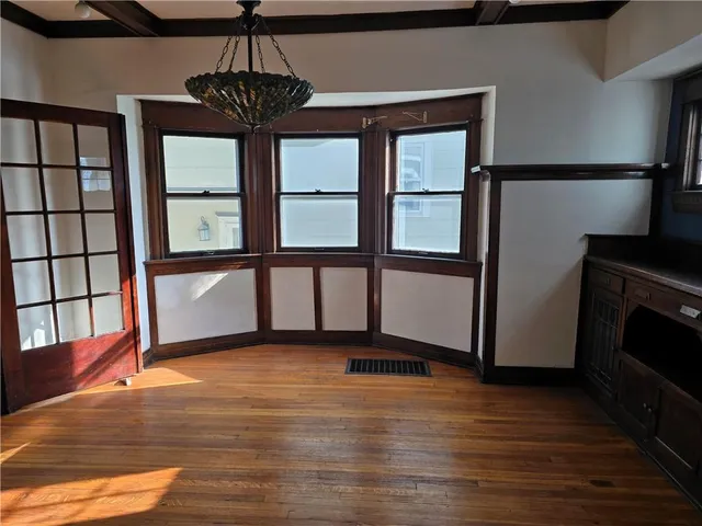 $300,000 | 2620 Charlotte Street, Kansas City, MO 64108