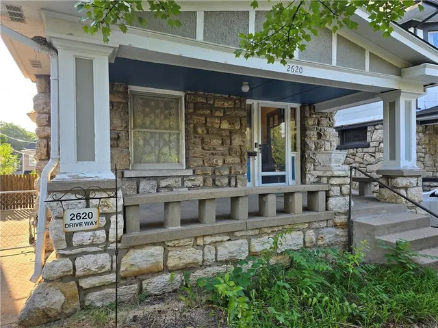 $300,000 | 2620 Charlotte Street, Kansas City, MO 64108