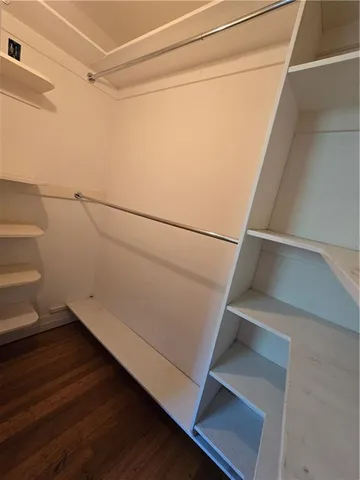 $300,000 | 2620 Charlotte Street, Kansas City, MO 64108