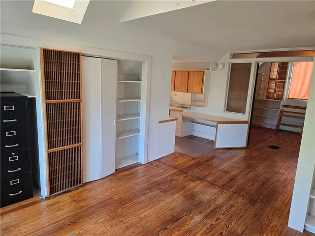 $300,000 | 2620 Charlotte Street, Kansas City, MO 64108