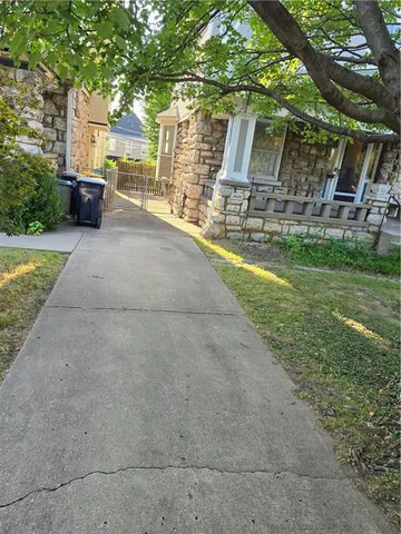 $300,000 | 2620 Charlotte Street, Kansas City, MO 64108