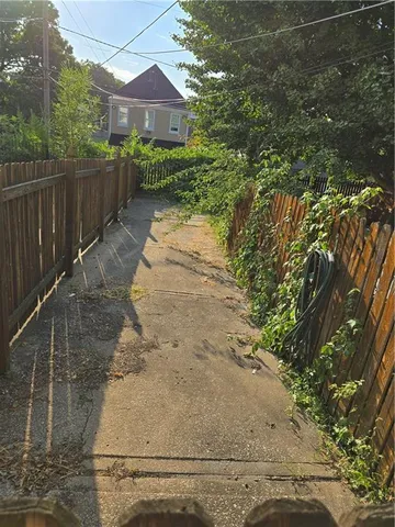 $300,000 | 2620 Charlotte Street, Kansas City, MO 64108