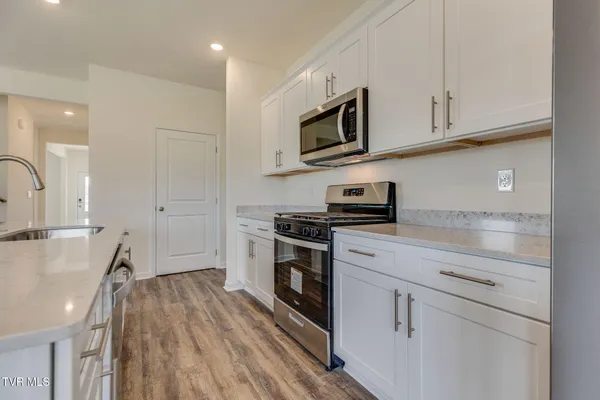 $549,900 | 804 Pinhoti Street, Johnson City, TN 37604