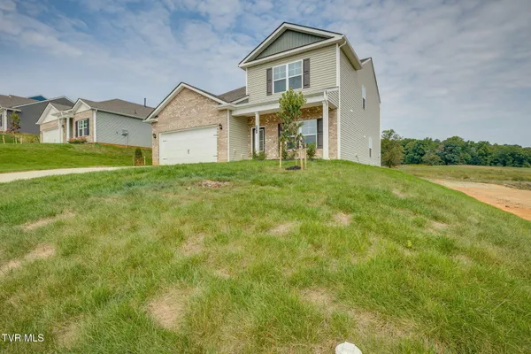 $549,900 | 804 Pinhoti Street, Johnson City, TN 37604