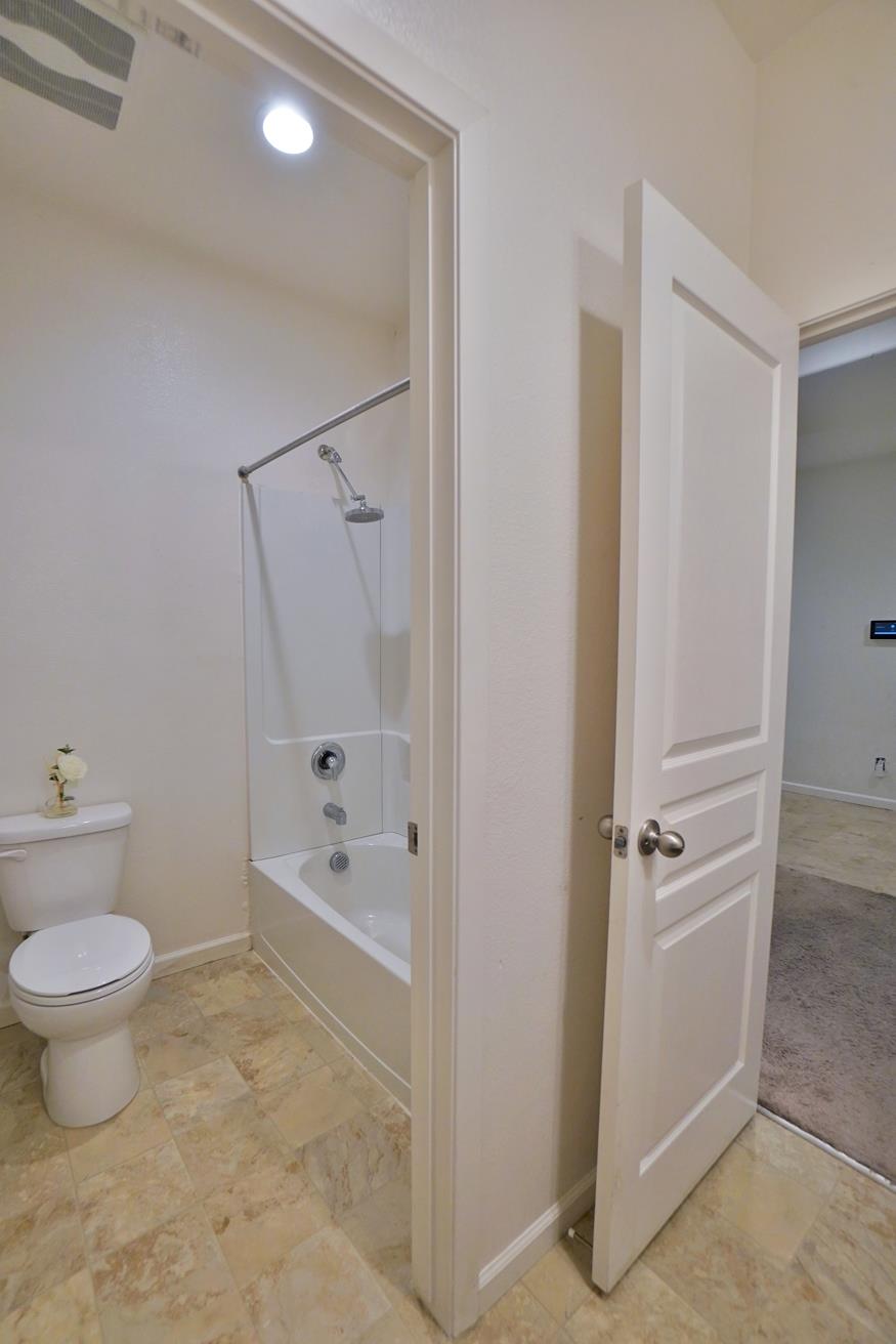 559 Ivory Street Lemoore, CA 93245 - Photo 12 of 59