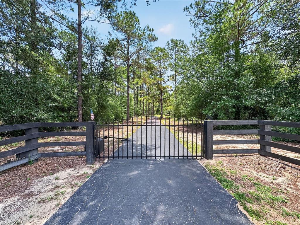 22625 Lake Seneca Road Eustis, FL 32736 - Photo 4 of 62
