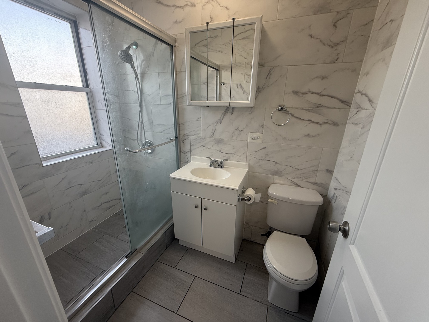 3420 West Irving Park Road, Unit 28 Chicago, IL 60618 - Photo 7 of 12