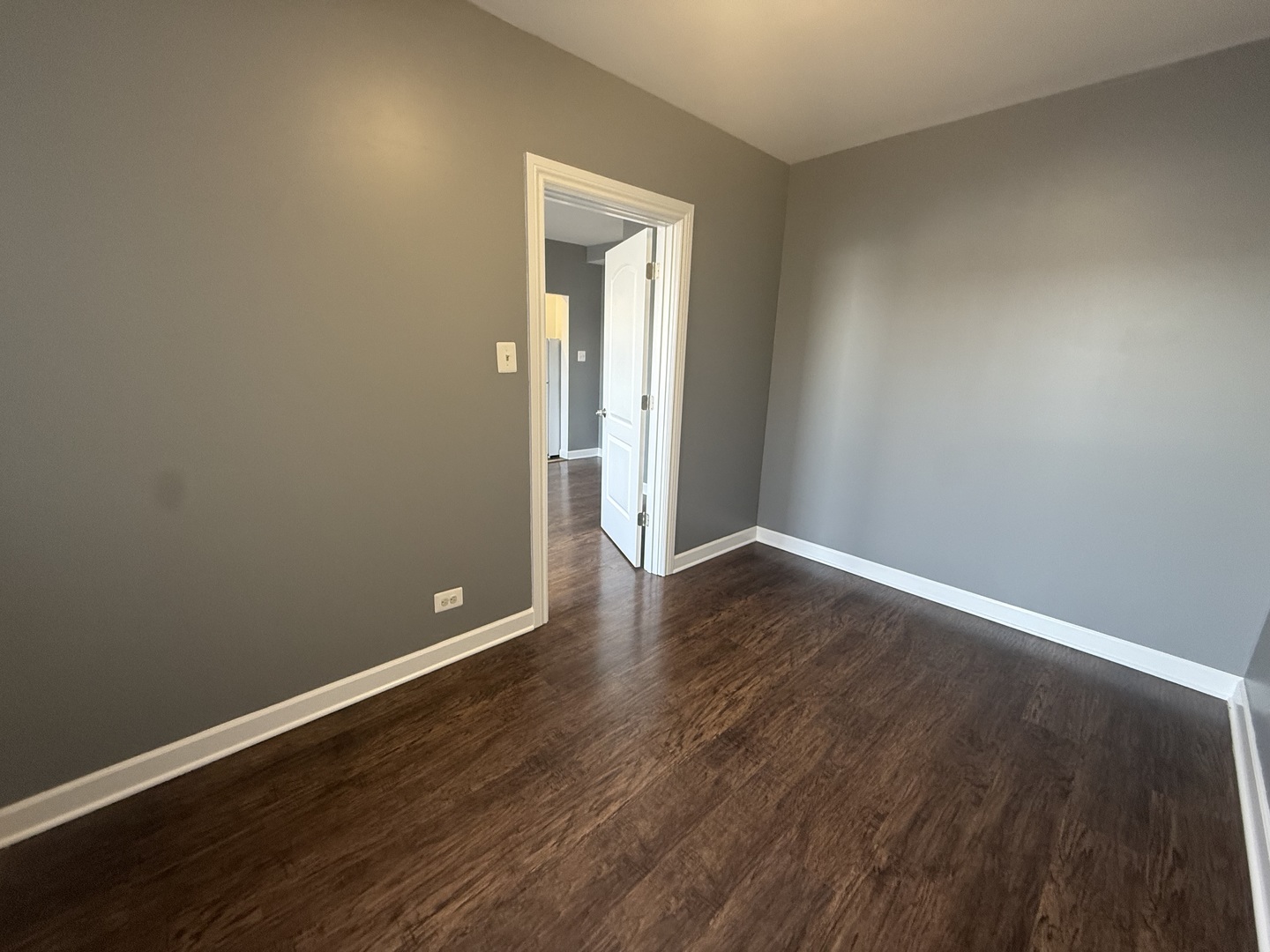 3420 West Irving Park Road, Unit 28 Chicago, IL 60618 - Photo 10 of 12