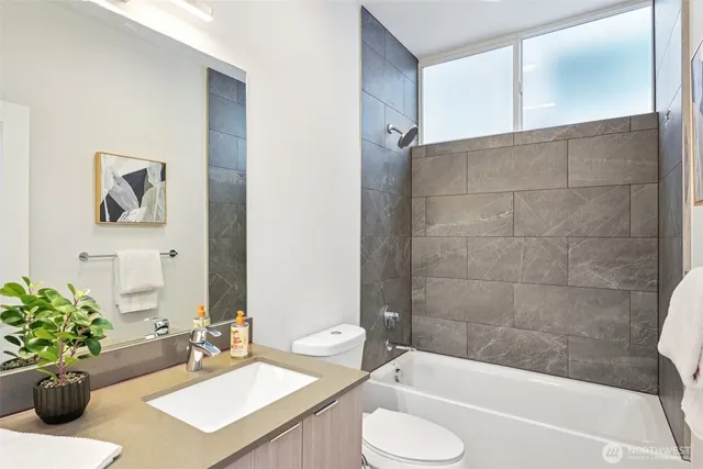 $597,550 | 1723 South Forest Street, Seattle, WA 98144