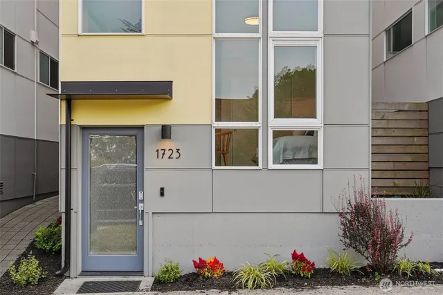 $597,550 | 1723 South Forest Street, Seattle, WA 98144