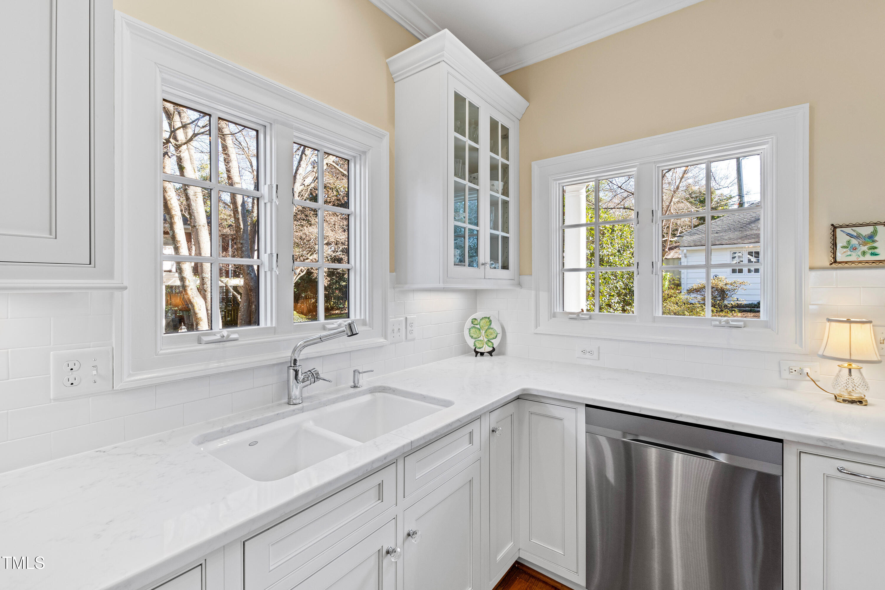 308 Hillcrest Road Raleigh, NC 27605 - Photo 21 of 55 Kitchen