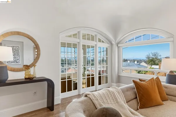 $1,098,000 | 8301 Ney Avenue, Oakland, CA 94605