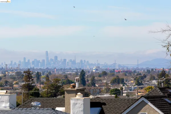 $1,098,000 | 8301 Ney Avenue, Oakland, CA 94605