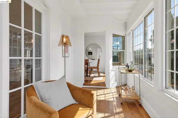 $1,098,000 | 8301 Ney Avenue, Oakland, CA 94605