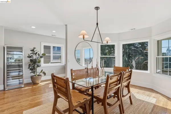 $1,098,000 | 8301 Ney Avenue, Oakland, CA 94605