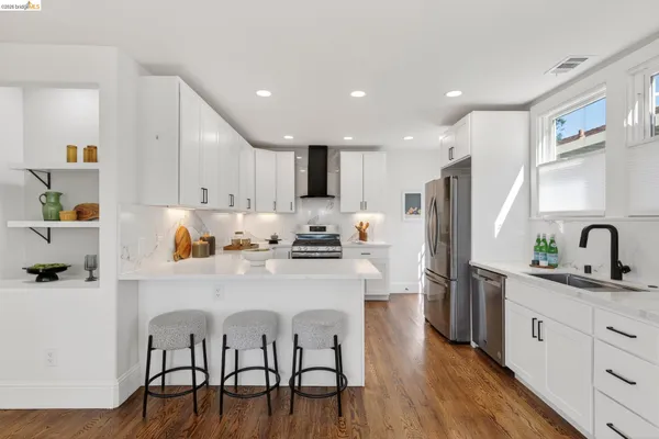 $1,098,000 | 8301 Ney Avenue, Oakland, CA 94605