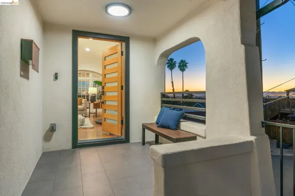 $1,098,000 | 8301 Ney Avenue, Oakland, CA 94605