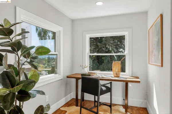 $1,098,000 | 8301 Ney Avenue, Oakland, CA 94605