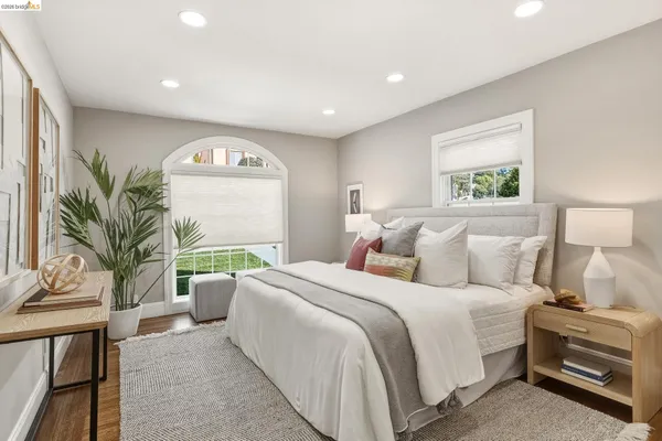 $1,098,000 | 8301 Ney Avenue, Oakland, CA 94605