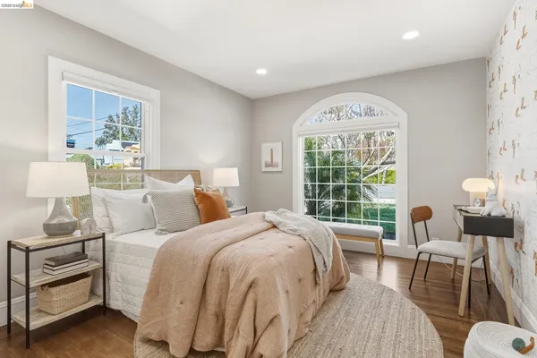 $1,098,000 | 8301 Ney Avenue, Oakland, CA 94605