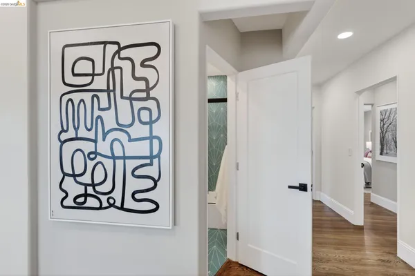 $1,098,000 | 8301 Ney Avenue, Oakland, CA 94605