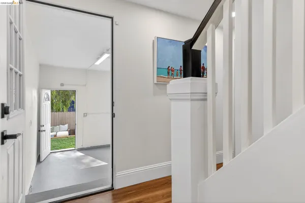 $1,098,000 | 8301 Ney Avenue, Oakland, CA 94605