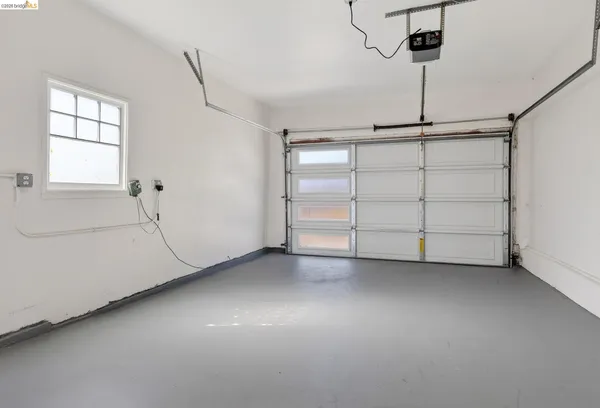 $1,098,000 | 8301 Ney Avenue, Oakland, CA 94605