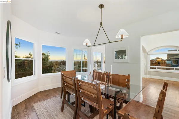 $1,098,000 | 8301 Ney Avenue, Oakland, CA 94605