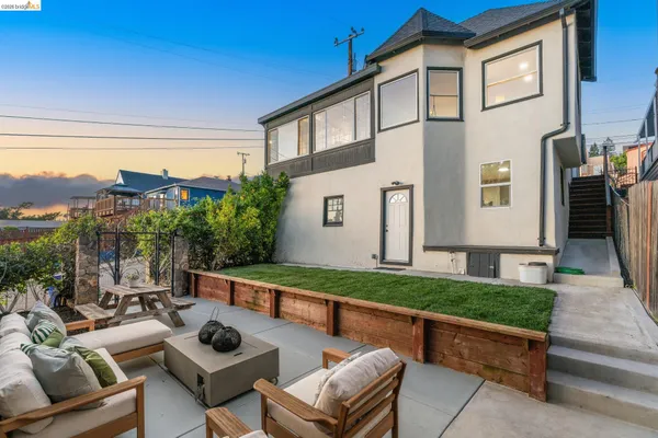 $1,098,000 | 8301 Ney Avenue, Oakland, CA 94605