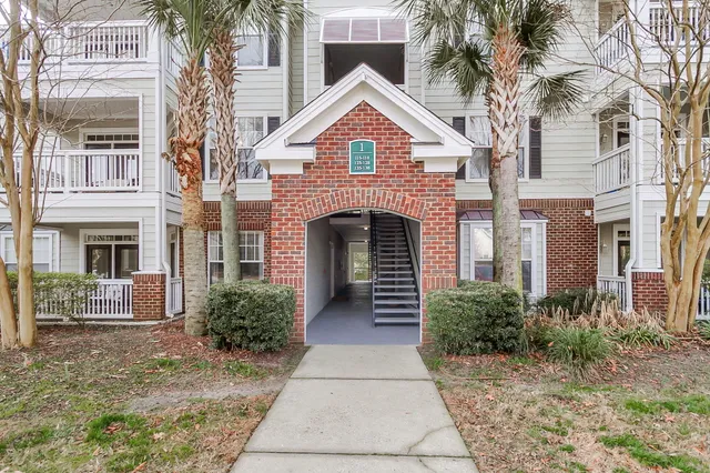 $340,000 | 45 Sycamore Avenue, Unit 125, Charleston, SC 29407