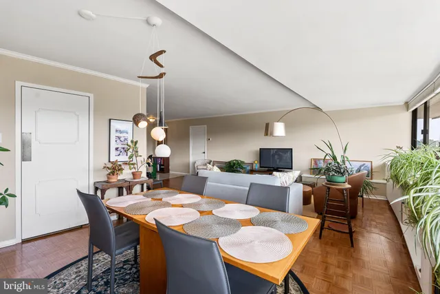 $524,000 | 2500 Virginia Avenue Northwest, Unit 906S, Washington, DC 20037