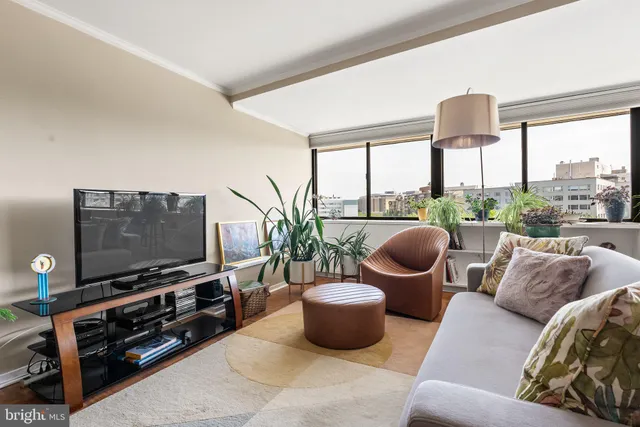 $524,000 | 2500 Virginia Avenue Northwest, Unit 906S, Washington, DC 20037