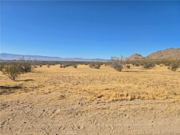 $675,000 | 0 Falchion Road, Apple Valley, CA 92307