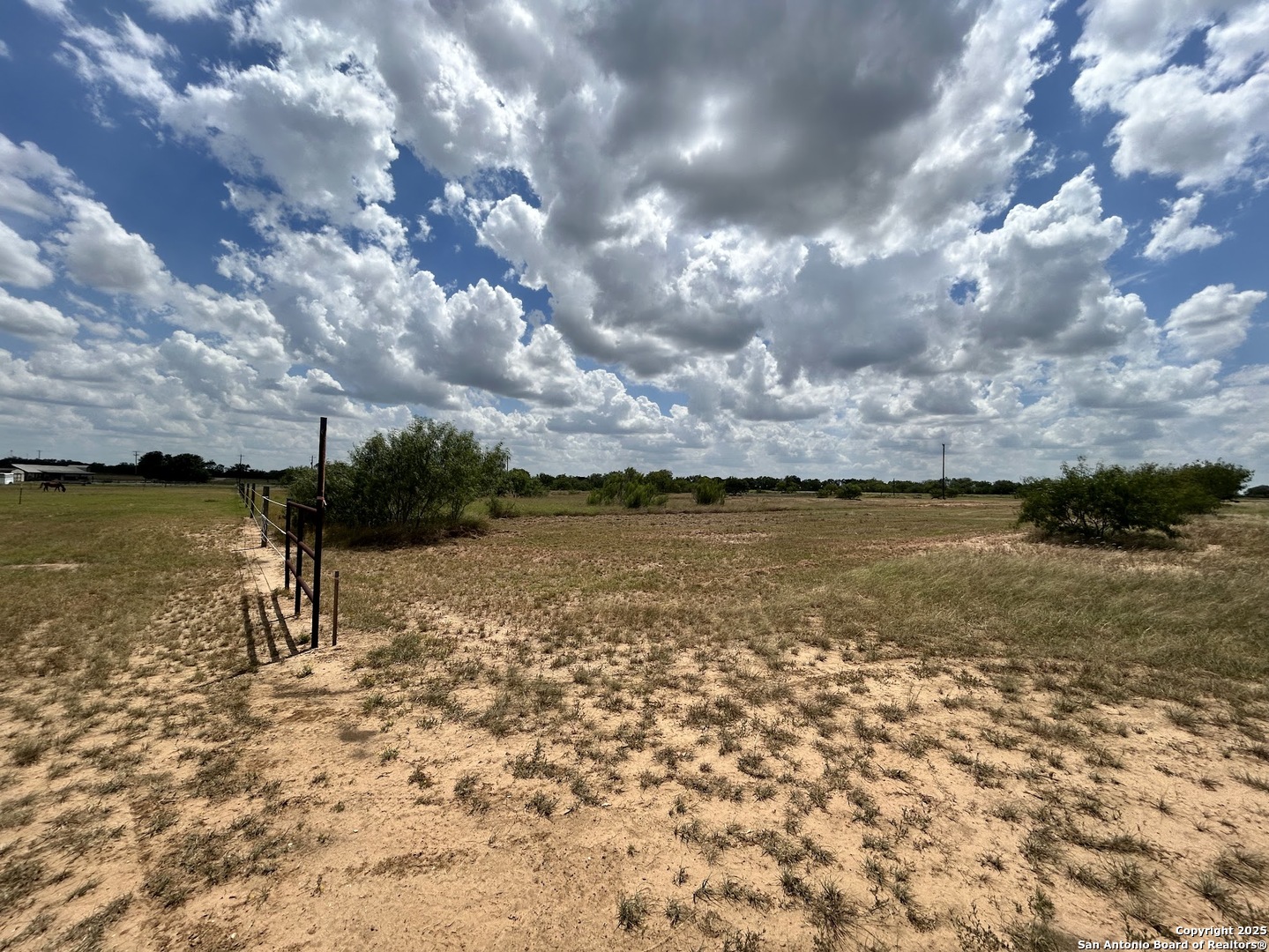 8774 Highway 281 Pleasanton, TX 78064 - Photo 10 of 14