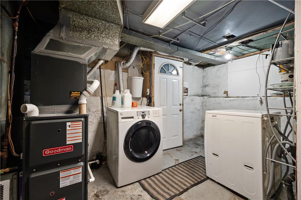 22 Eleanor Street Pittsburgh, PA 15203 - Photo 22 of 36 a utility room with dryer and washer