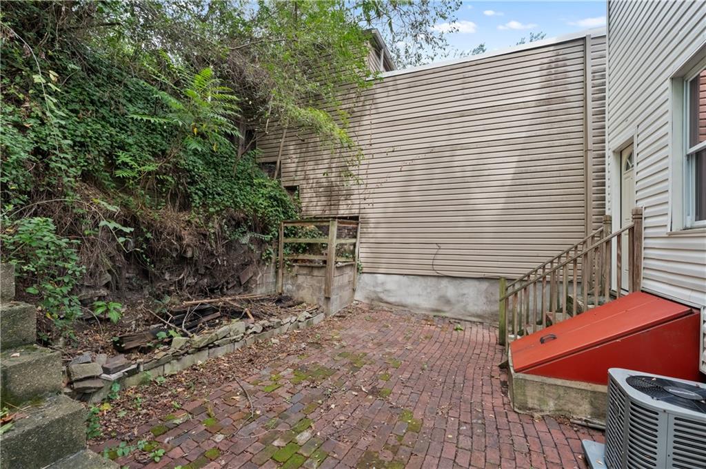 22 Eleanor Street Pittsburgh, PA 15203 - Photo 24 of 36 a view of backyard with seating space
