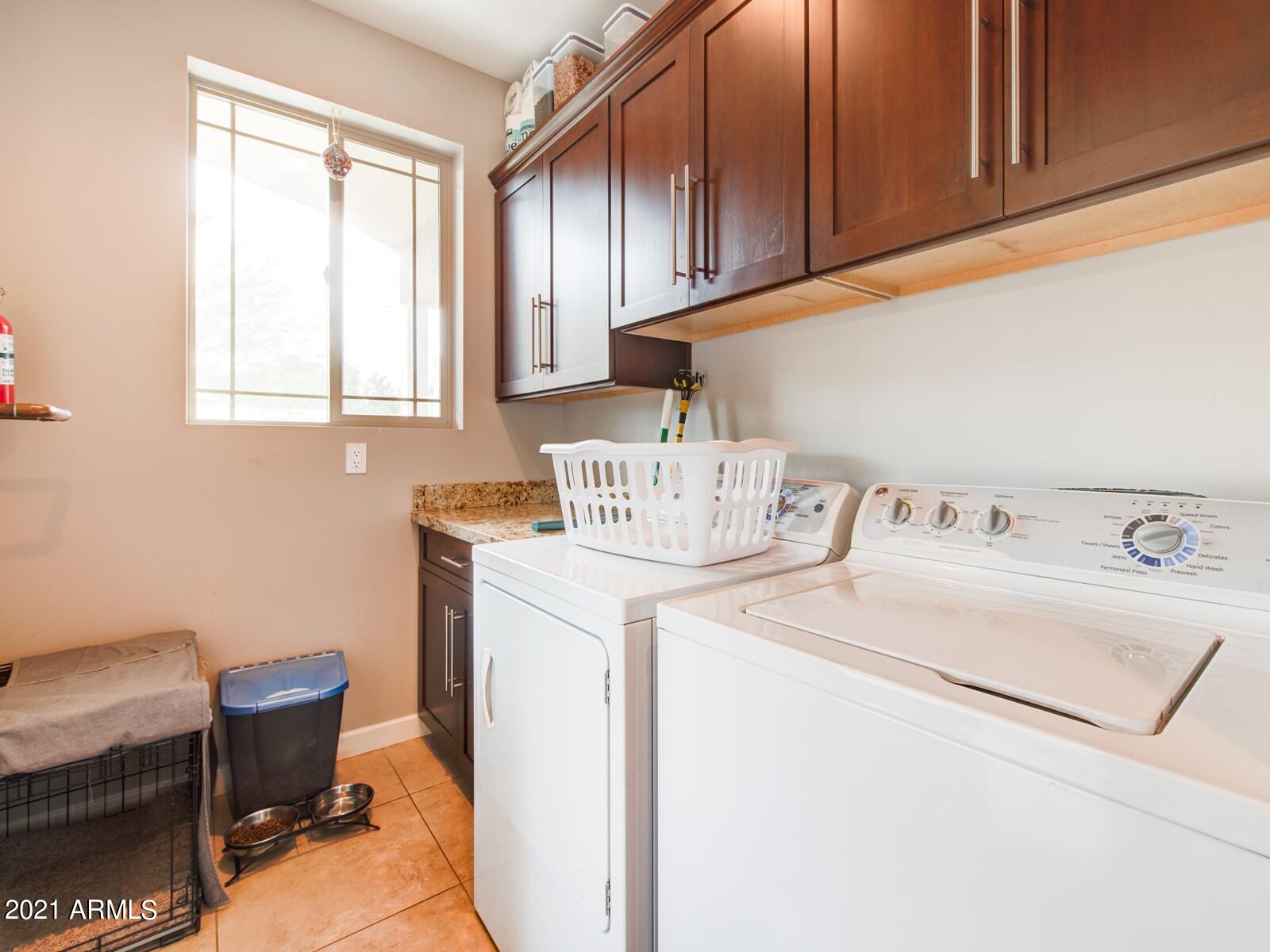 3627 East Piccadilly Road Phoenix, AZ 85018 - Photo 20 of 26 020_Laundry Room