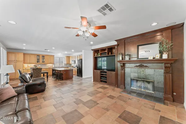 $1,199,000 | 21815 Denise Lane, Saugus, CA 91390