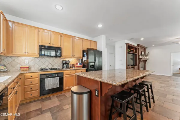 $1,199,000 | 21815 Denise Lane, Saugus, CA 91390