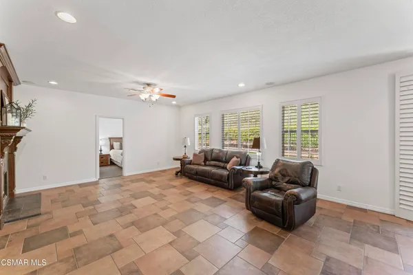 $1,199,000 | 21815 Denise Lane, Saugus, CA 91390