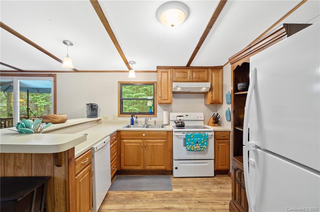 87 Middle Ridge Road Brevard, NC 28712 - Photo 11 of 22 Gallery Image 11