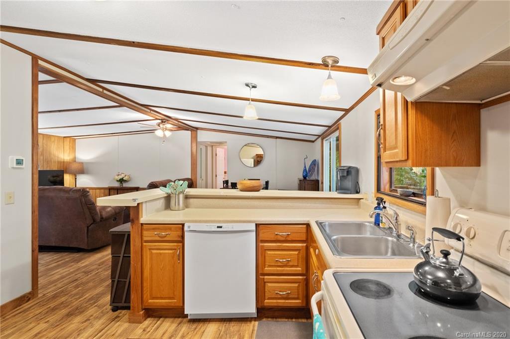 87 Middle Ridge Road Brevard, NC 28712 - Photo 12 of 22 Gallery Image 12
