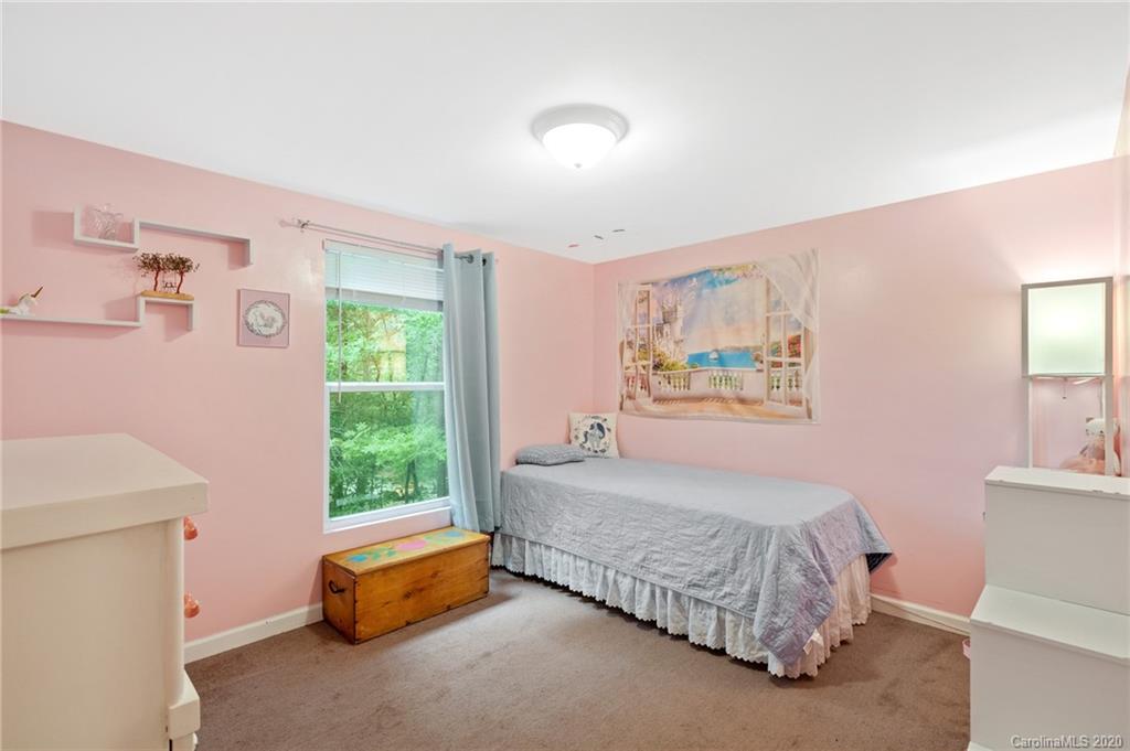 87 Middle Ridge Road Brevard, NC 28712 - Photo 13 of 22 Gallery Image 13