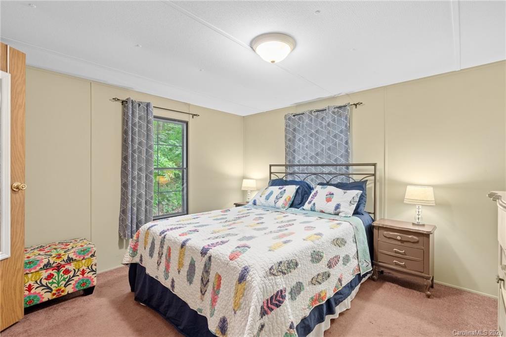 87 Middle Ridge Road Brevard, NC 28712 - Photo 17 of 22 Gallery Image 17