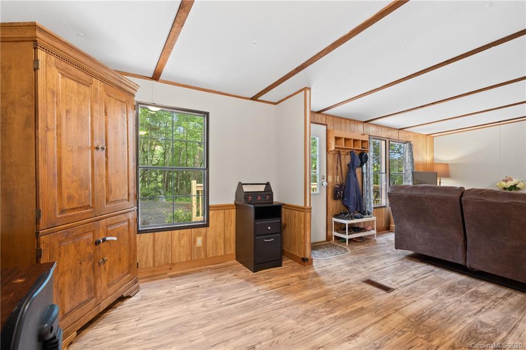 87 Middle Ridge Road Brevard, NC 28712 - Photo 8 of 22 Gallery Image 8